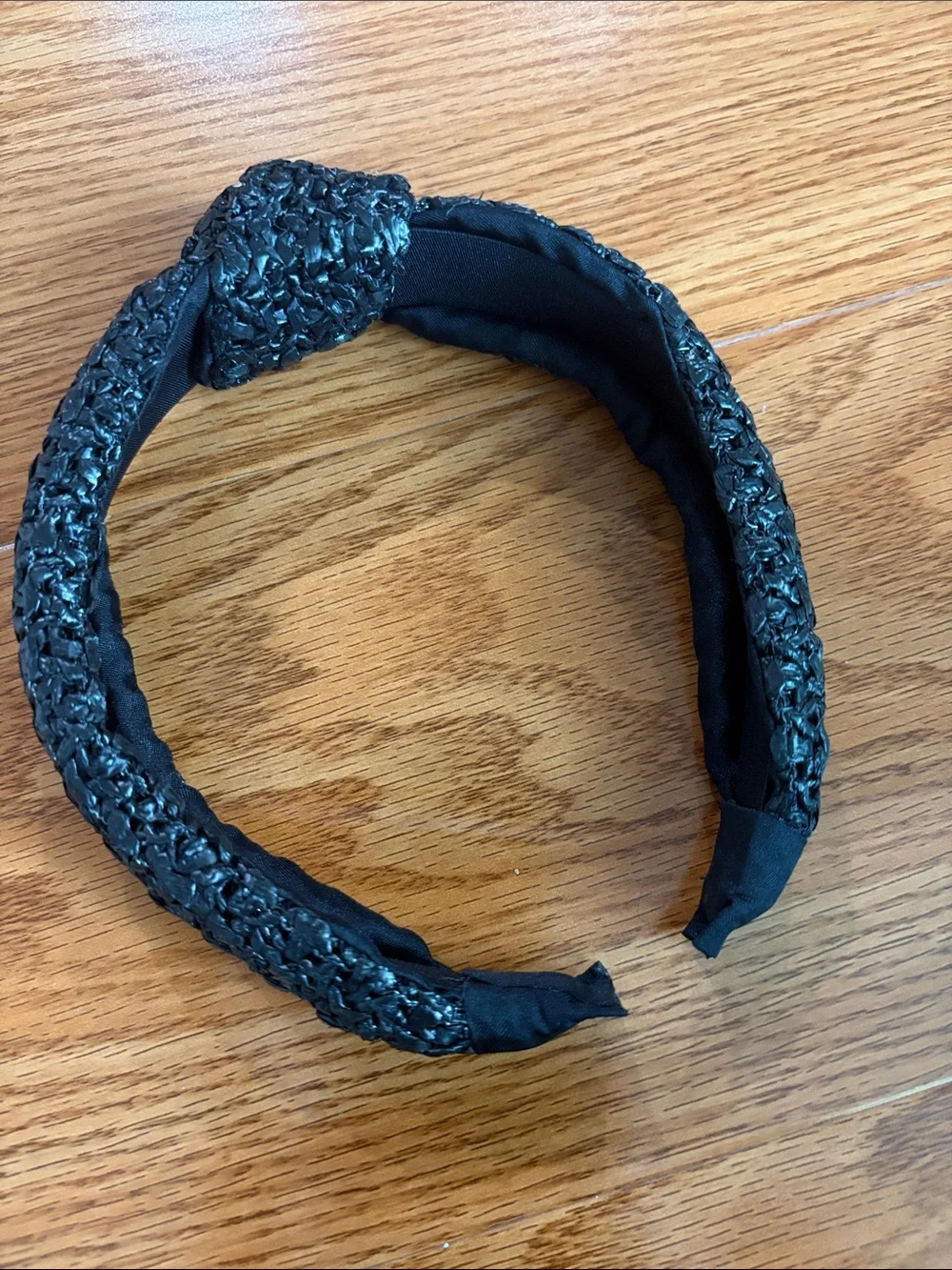Women’s Black Textured Knot Headband – New in Original Packaging